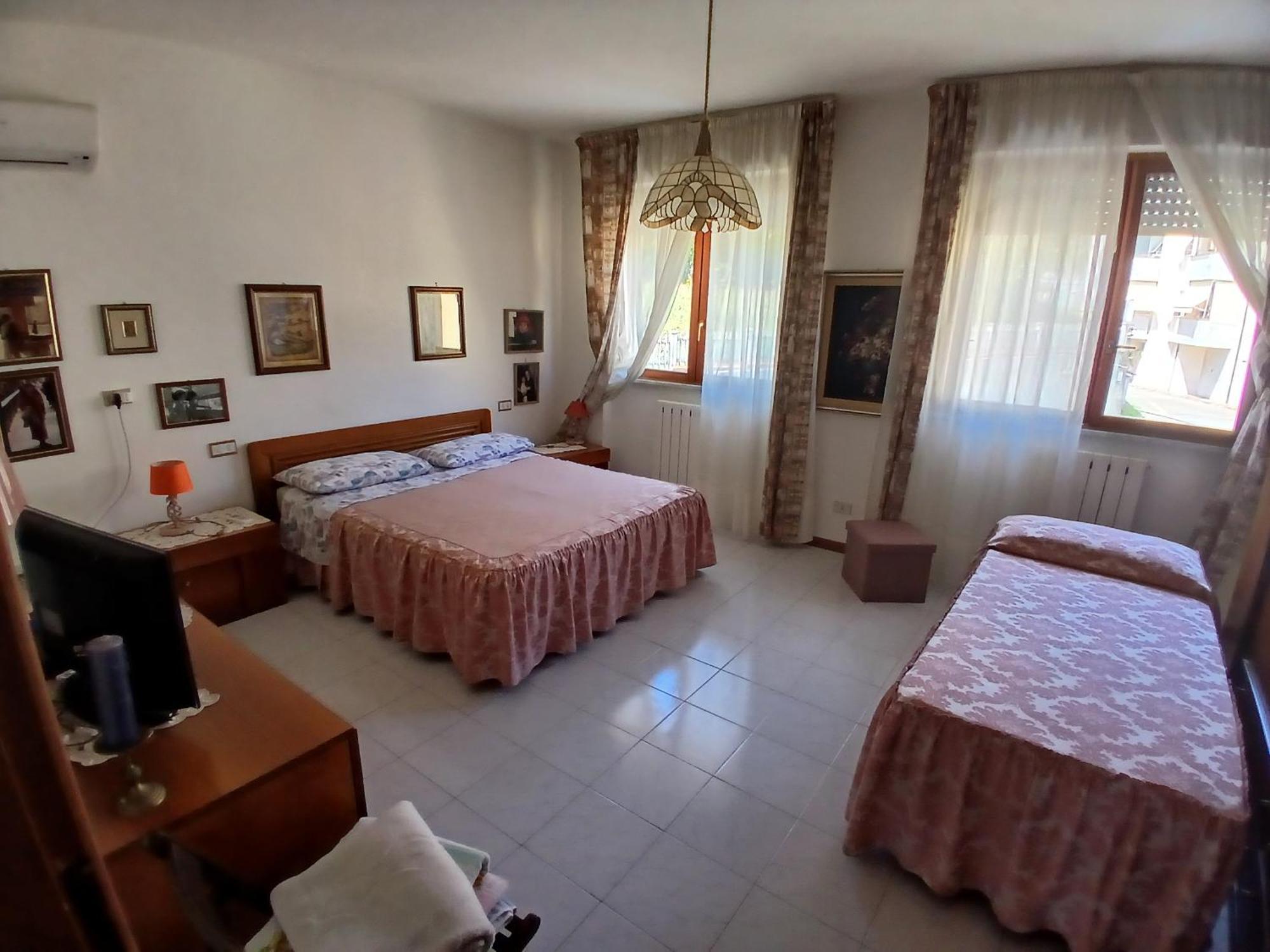 Il Melograno B&B With Private Bathrooms Aulla Eksteriør bilde